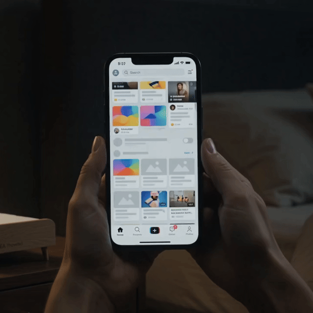 PhoneBed usage scene